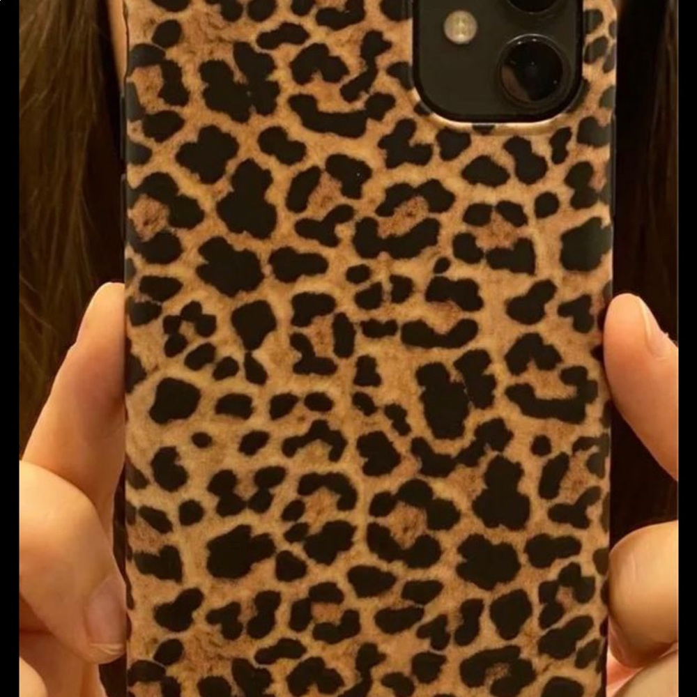 Case - Picture 2 of 2